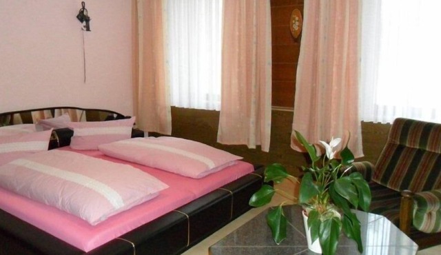 Appartement mit 2 Schlafräumen, Dusche und WC