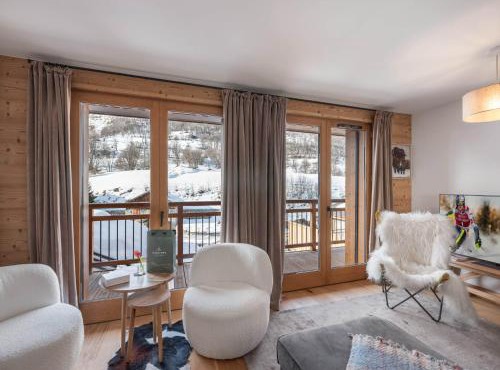 Appartement neuf 3 chambres proche pistes avec parking - FR-1-570-58