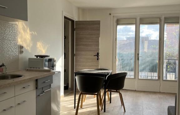 Appartements proches CDG Le Bourget dans maison francilienne typique