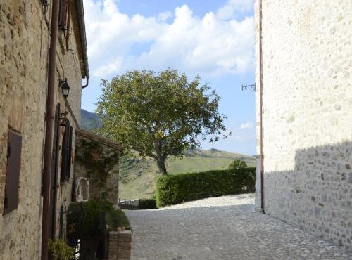 Appealing Apartment in Petrella Guidi with near Centre