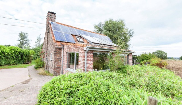 Appealing Chalet in Westouter with Garden