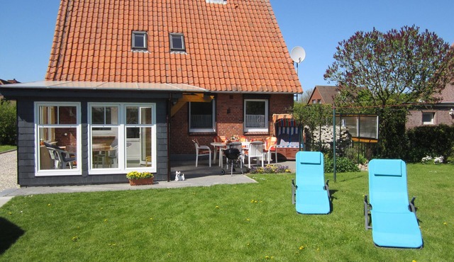 approx. 100 m² for 2-6 persons, Wlan, winter garden, fenced property