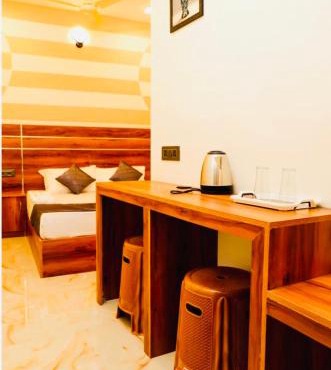 Aps inn munnar