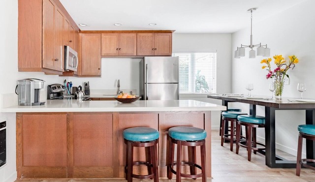 Apt 2: Fresh Light Unit with Private Patio, Steps to Beach