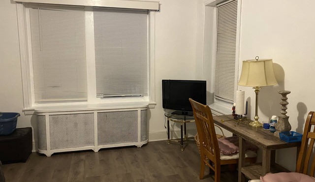 Apt near Salus University, Abington, Jeans Hosp