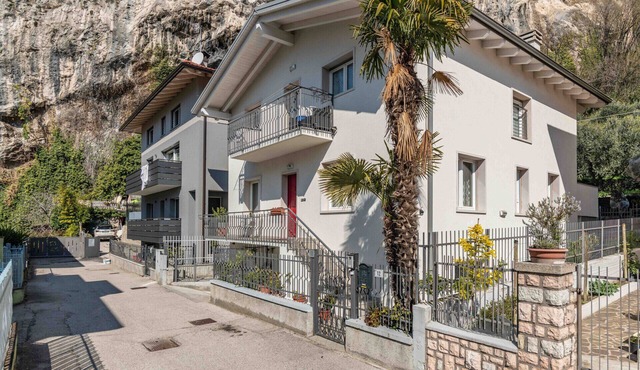 Apt Villa Daniel, with balcony in quiet area