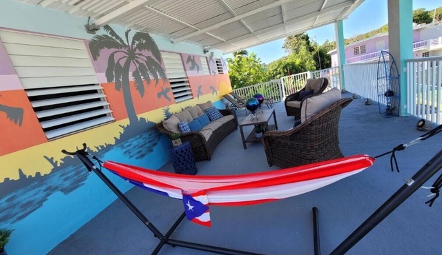 Apt w/Pool Deck & Games, 5 mins From The Beach- CU