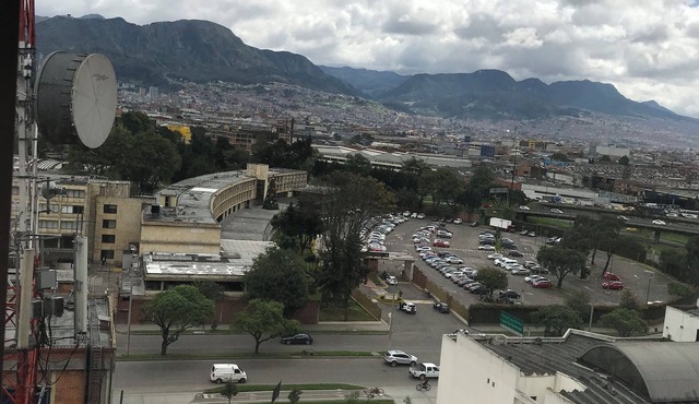 Apto Cerca Embajada Americana,corferias Fiscalía ,ágora, Iglesia de Avivamiento