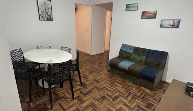 Apto com cozinha e lavanderia