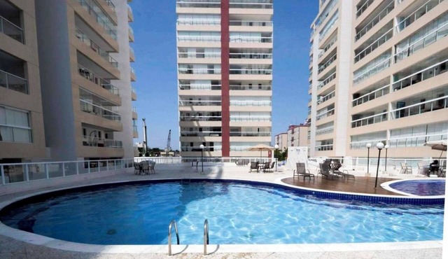 Apto com lazer completo a 500m da Praia da Enseada