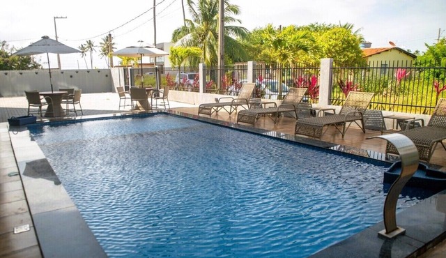 Apto com Piscina e Churrasqueira Perto da Praia