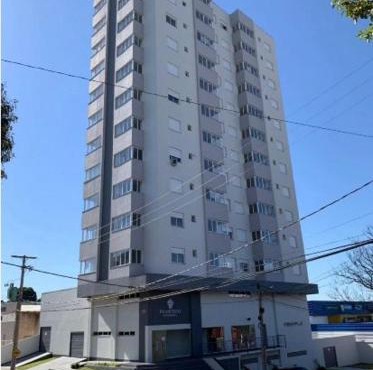 Apto6 com WI-FI e garagem e 100 a av Brasil