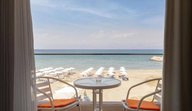 Aqua Luxury Suites Roda