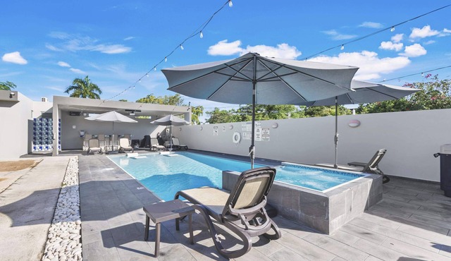 AQUA Ville Moderna 1 · Spacious 4BR with King Beds