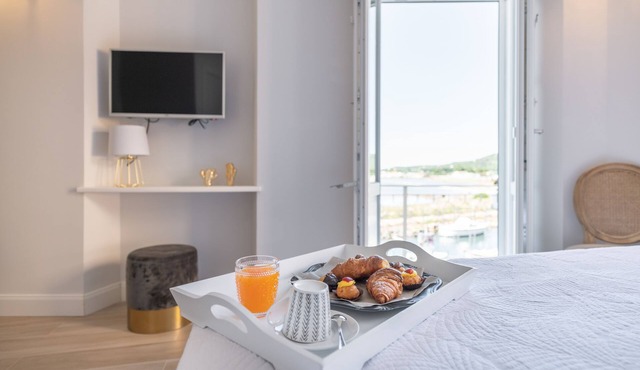 AQUAMADRE Suites