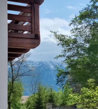 Ara Chalet
