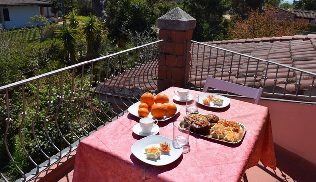 Arbatax, 200 metres from the beach: Apartment in villa with garden, 2 bedrooms