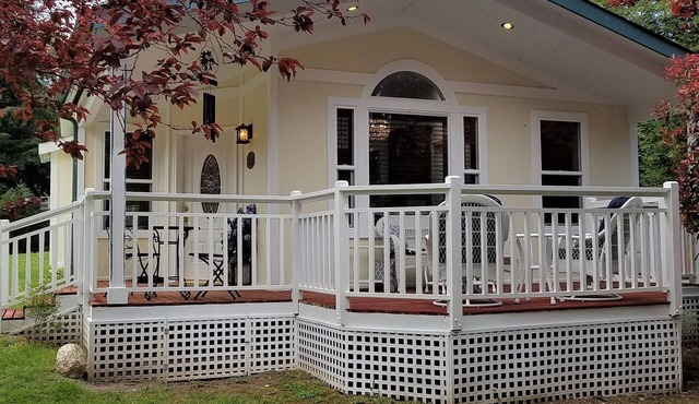 Arbor Rouge Cottage