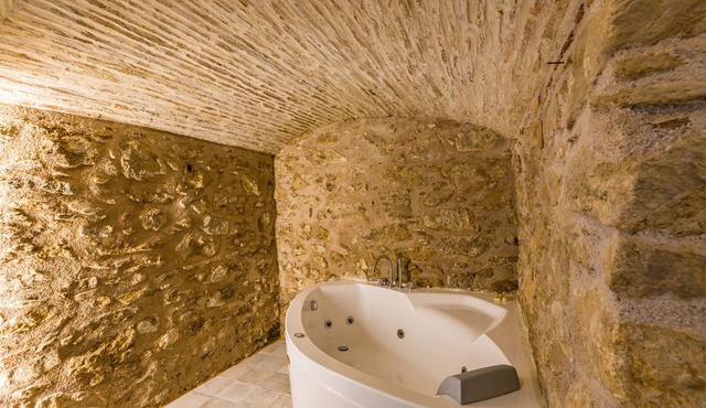'Arcaloro Resort Infinito' Room with Mountain View and Hot Tub