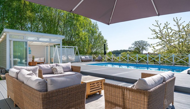 Archipelago villa in a summer dream location!