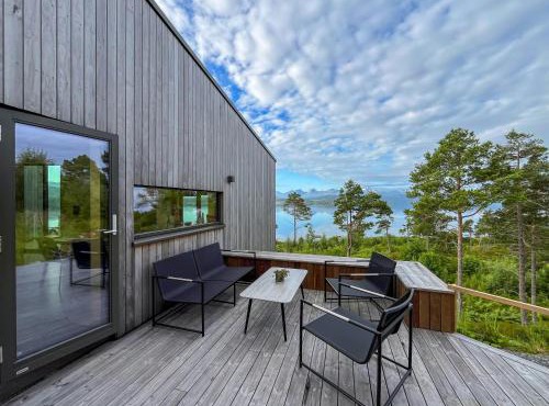 Architect-Designed Cabin With View In Molde