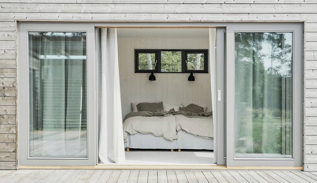 Architect-designed house with sea view in Ljugarn
