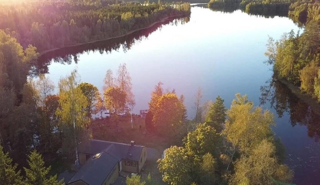 Architect-designed house by Lake Juven