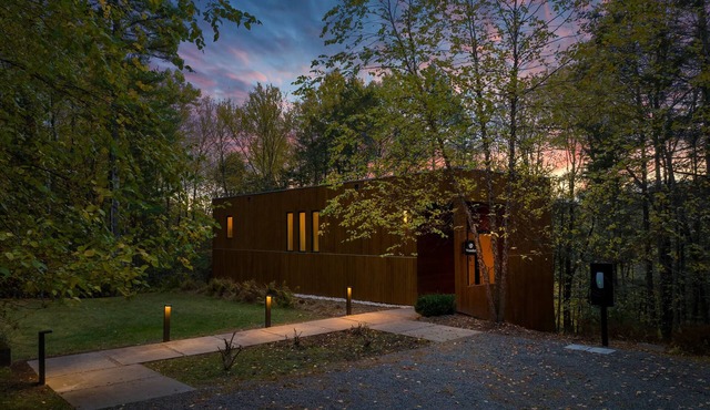 Architect-designed Modern Cabin retreat
