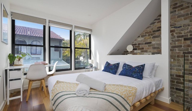 Architect-Designed Studio Retreat in Surry Hills