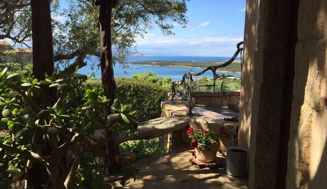 Architect-designed villa, spectacular sea views, pool