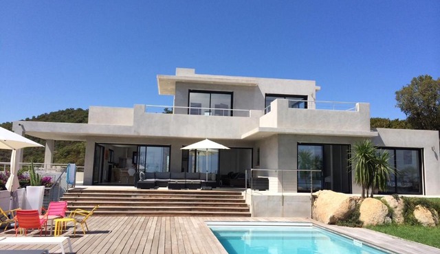 ARCHITECT'S VILLA - SWIMMING POOL - SEA VIEW - MOUNTAIN VIEW - 300m2 of terraces Sainte Lucie de Porto Vecchio