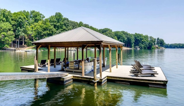 Architectural Lakefront Luxury Retreat with Private Dock near Lake Norman State Park, North Carolina