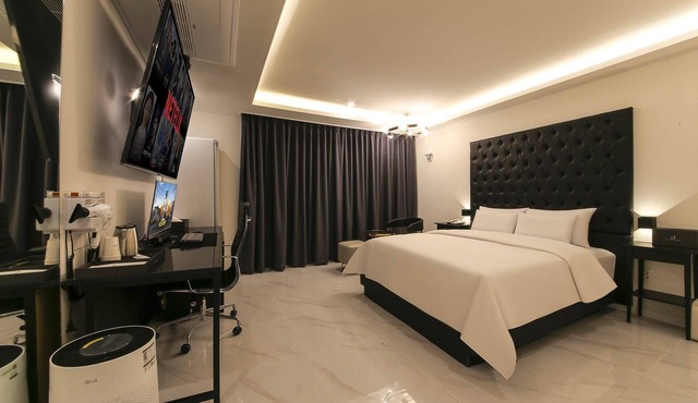 Arden Hotel