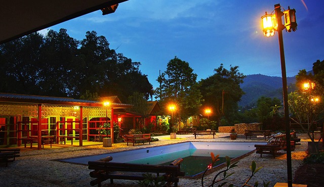 Areeya Phuree Resort