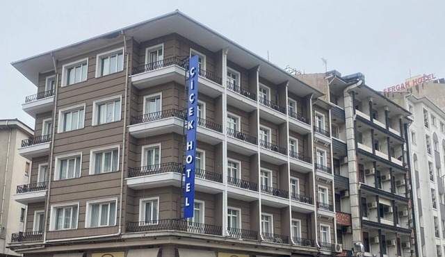 Ares Hotel