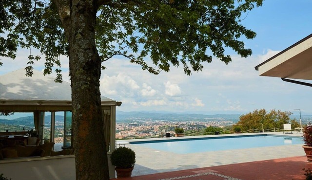 Arezzo villa Summary: