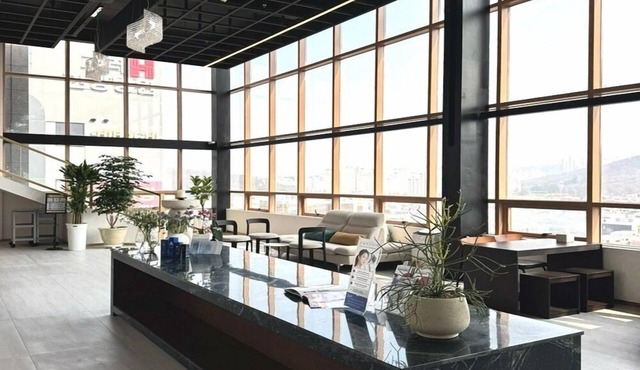 Ariana Hotel