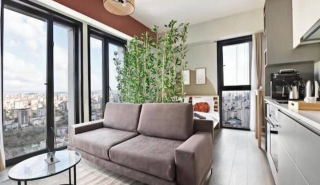 Aries - Charming Studio Apt w/Balcony Views