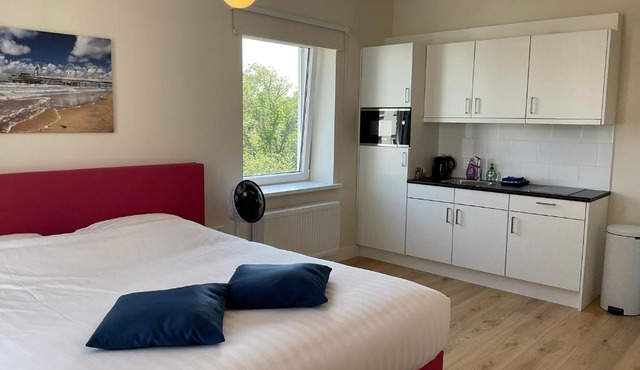 Aristoteles Apartments