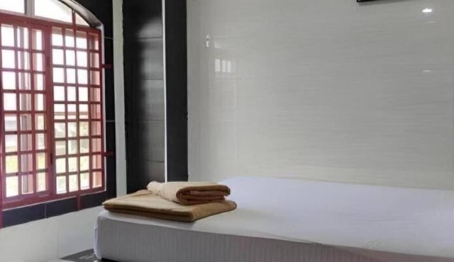 Ark Banting Hotel