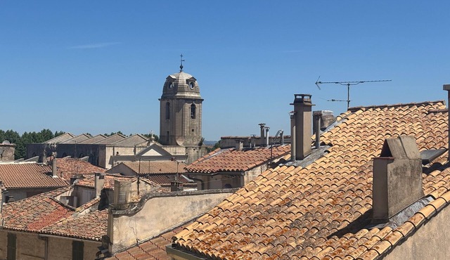 ARLES: Chic Duplex Central - Aircon & Stunning View