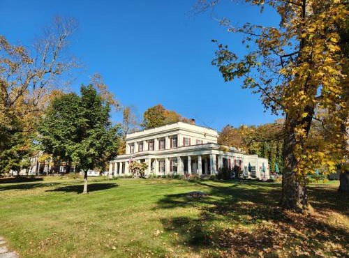 Arlington Inn & Spa