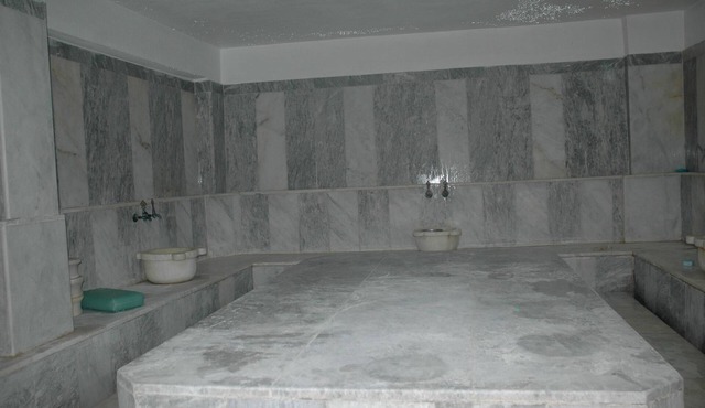 Arora Hotel