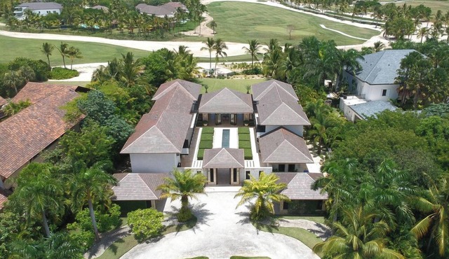 Arrecife 55 - Dramatic luxury villa with golf and ocean view