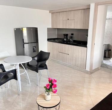 ARRIENDO APARTAMENTO CENTRAL POR DÍAS PITALITO