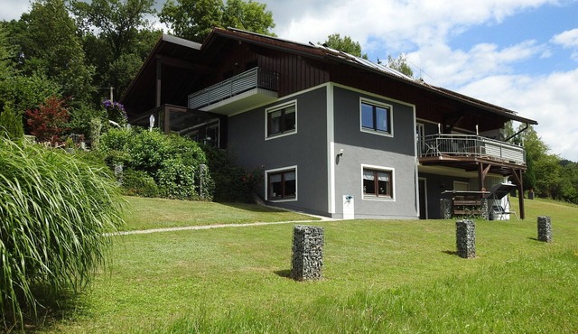 Arrive and feel at home, in a new, large, charming, quiet 5 rose apartment