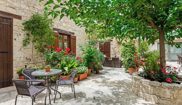 Arsorama Great 1 Bdr Apt with Shared Patio