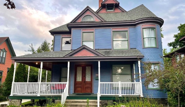 Art and Lodging