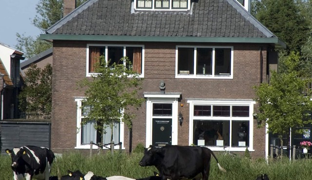 Art+bed and breakfast, short or long-term holidays