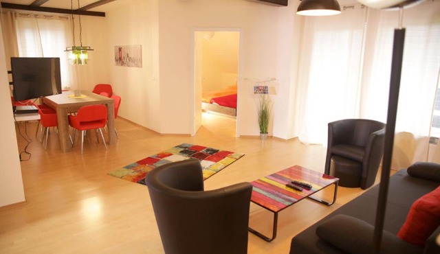 Art City-Studios Kassel 4 und 8, groß, modern, citynah, je 3 Schlafzimmer, kostenfreie Parkplätze, Süd-Balkons, ruhig, Herkulesblick
